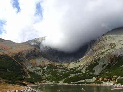 עננים מעל אגם Skalnate Pleso