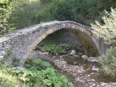 גשר עותמני ליד מערת יאגודינה