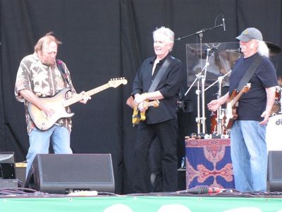 Crosby,Stills and Nash אושר גדול