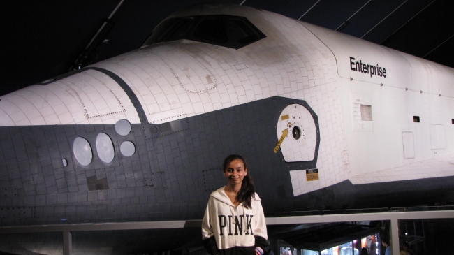 IMG_4030 – ליד מעבורת החלל Enterprise
