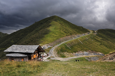 1-kze hahar HDR B+fb.jpg