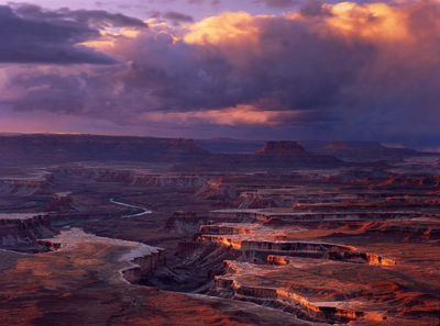שקיעה בקניונלנדס. צילום: Utah Office of Tourism