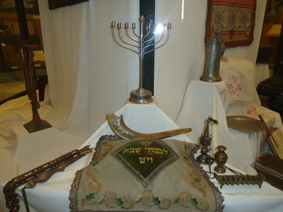 פולקלור יהודי אינטגראלי למרקם החברתי בהונגריה