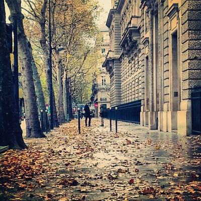 Walking through the city streets. צילום: shirly_ch