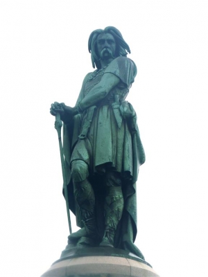 6.2 Alise-Sainte-Reine - P1090473 (Medium).JPG