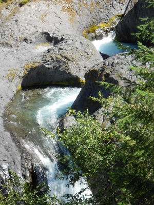 DSCN0866 -; המפל ב-Lava Canyon