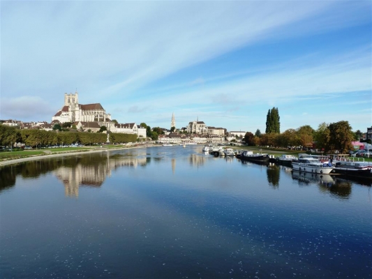 4.1 Auxerre - P1090276 (Medium).JPG