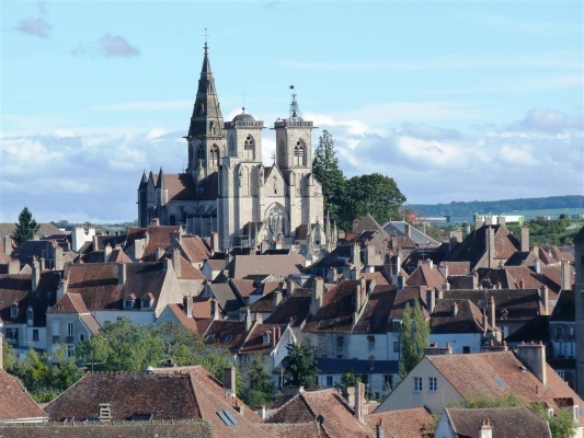 4.4 Semur-en-Auxois - P1090325 (Medium).JPG