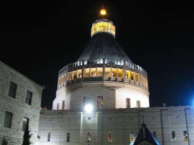 בזיליקת הבשורה בנצרת ערב חג המולד