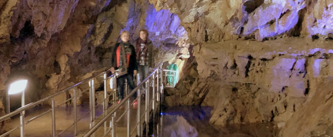 Hida Great Limestone Cave מתוך הטיפ של אלון והחברים - למטייל