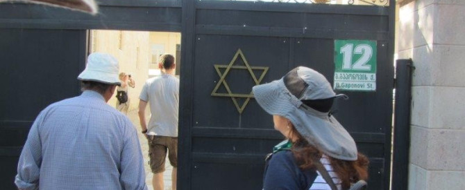 בית כנסת בקוטאיסי מתוך הטיפ של esterica - למטייל