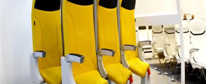 מהפכה בעולם התעופה: טיסה בעמידה ב-5 פאונד בלבד - האם הייתם עומדים שעתיים בשביל זה?