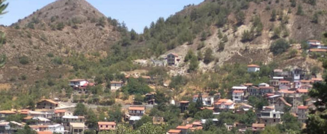 תמונה מייצגת עבור הפוסט: קפריסין, טיולים מודרכים ברכס המזרחי של הרי הטרודוס, הכפר פטריקודי Fterikoudi village, Pitsilia, Nicosia District  הכפר פטריקודי 