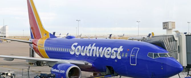 משרד התחבורה האמריקני יחקור את Southwest בעקבות גל ביטולי הטיסות