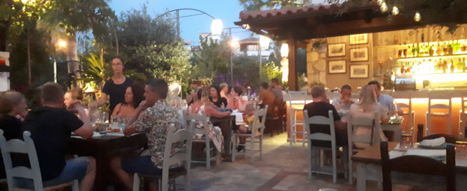 Rustic Garden Greek Tapas Restaurant מתוך הטיפ של Amib2016 - למטייל