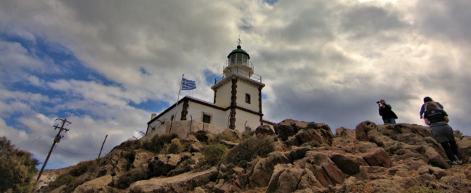 שבעה ימים בסנטוריני ATHINIOS PORT,AKROTIRI LIGHTHOUSE ,Archaeological Site והחוף האדום