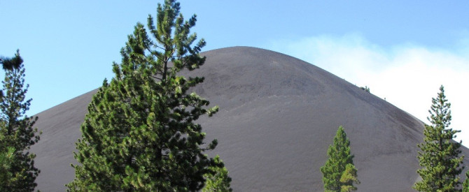תמונה ראשית עבור: Lassen Volcanic National Park - the Cinder Cone