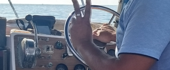 מונטנגרו מערה כחולה שיט מהרציג נובי מתוך הטיפ של יעקב קונפורטי - למטייל