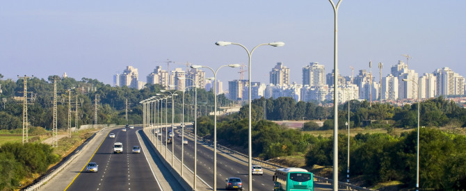 תמונה ראשית עבור: תפסה אתכם אזעקה באמצע הנסיעה? Waze תמצא לכם את המקלט הכי קרוב
