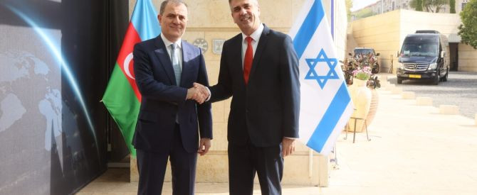היסטוריה: אזרבייג'ן תפתח היום את שגרירותה בישראל