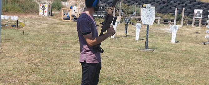 המדריכה ג'ני מתוך הטיפ של Tal Eliav_4151841 - למטייל